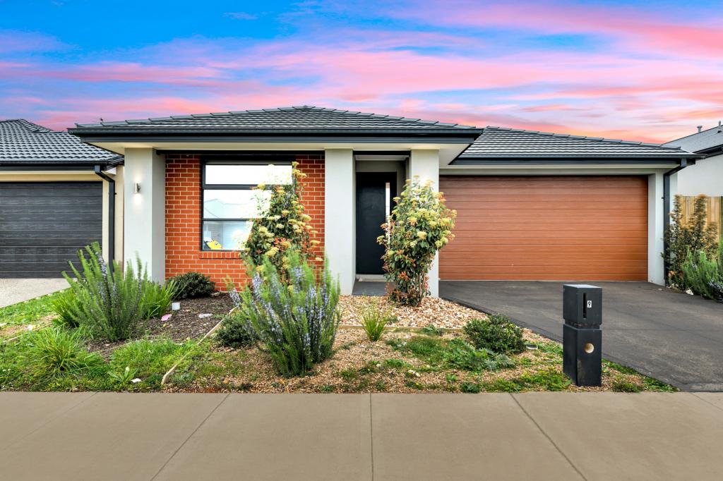 9 Isaacs St, Deanside, VIC 3336