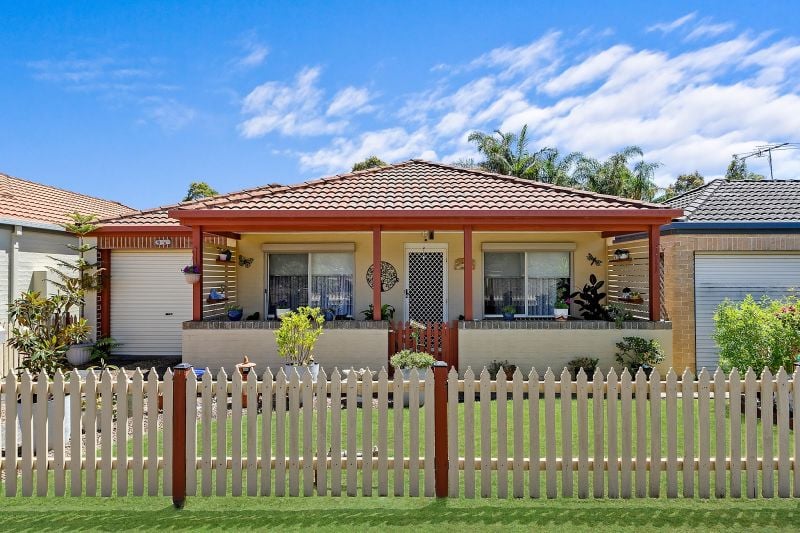 12 Raintree Tce, Wadalba, NSW 2259