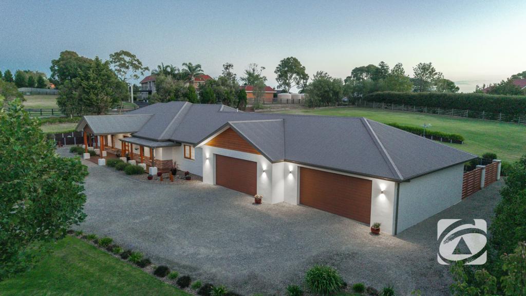 13a Caserta Dr, Berwick, VIC 3806