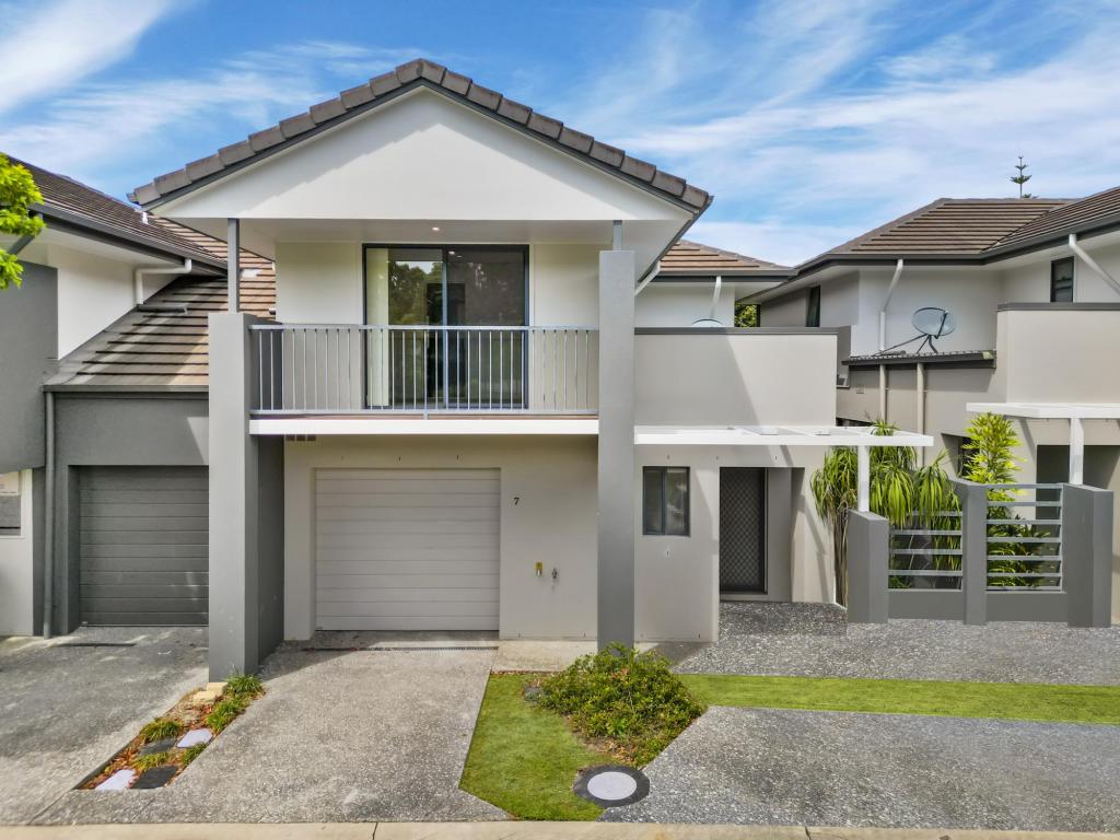 7/2 JEFFERSON CT, UPPER COOMERA, QLD 4209