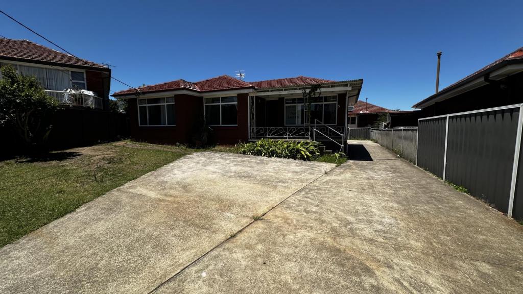 5 Croft Ave, Merrylands, NSW 2160