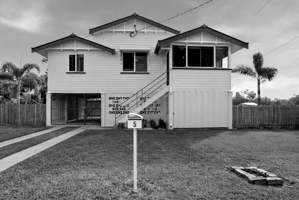 5 Ninth St, Railway Estate, QLD 4810
