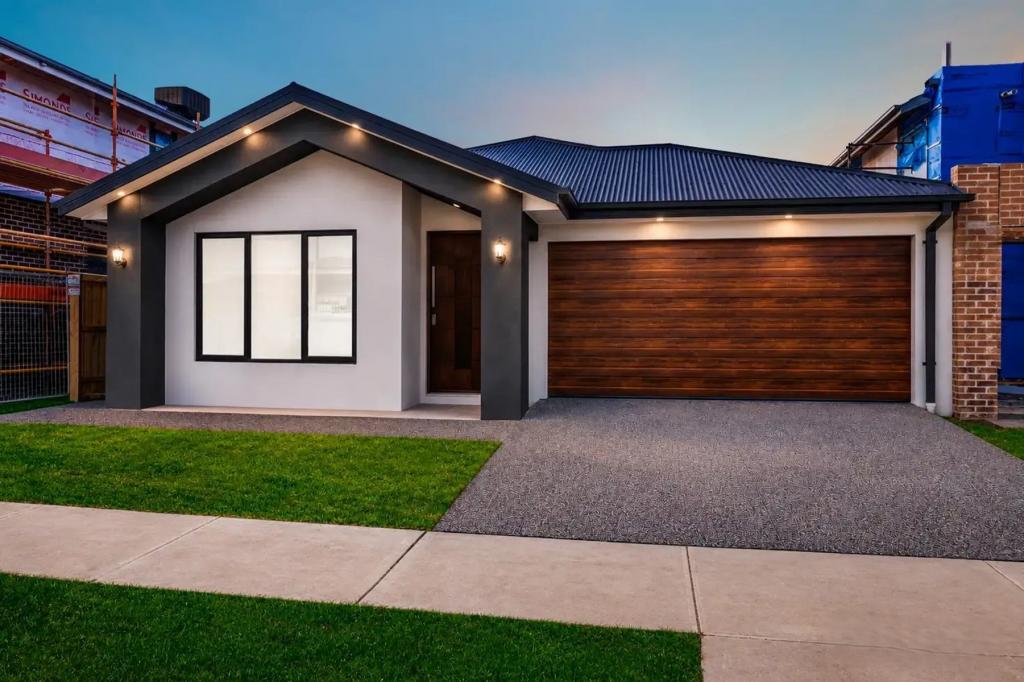 19 MONOCOT AVE, CLYDE NORTH, VIC 3978