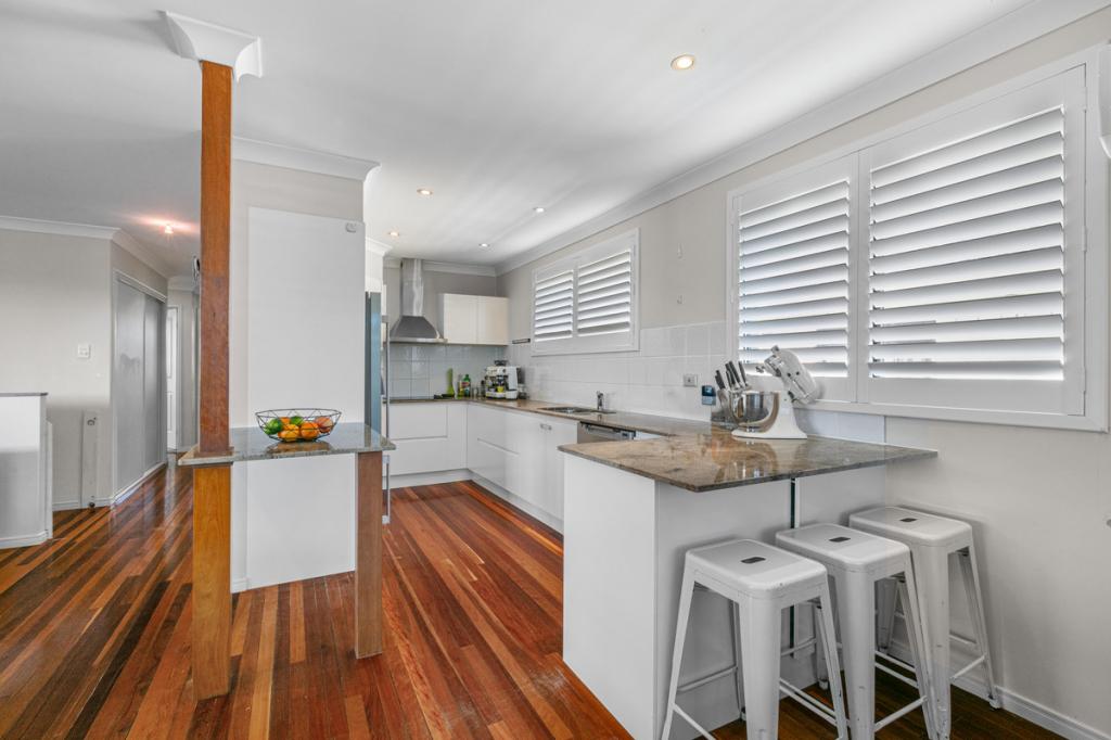 33 Point Cartwright Dr, Buddina, QLD 4575