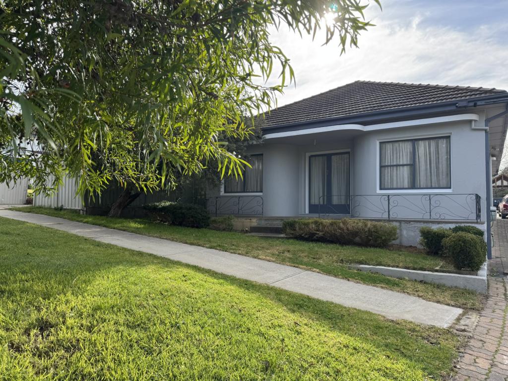 285 Piper St, Bathurst, NSW 2795