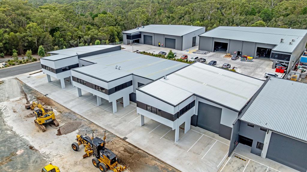 90 Jardine Dr, Redland Bay, QLD 4165