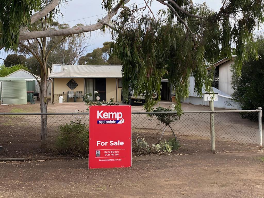 19 O'Malley St, Cummins, SA 5631