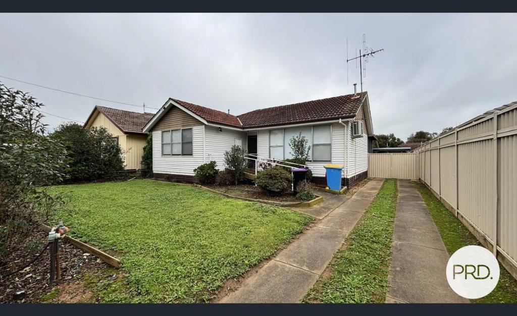 69 CARR CRES, MOOROOPNA, VIC 3629