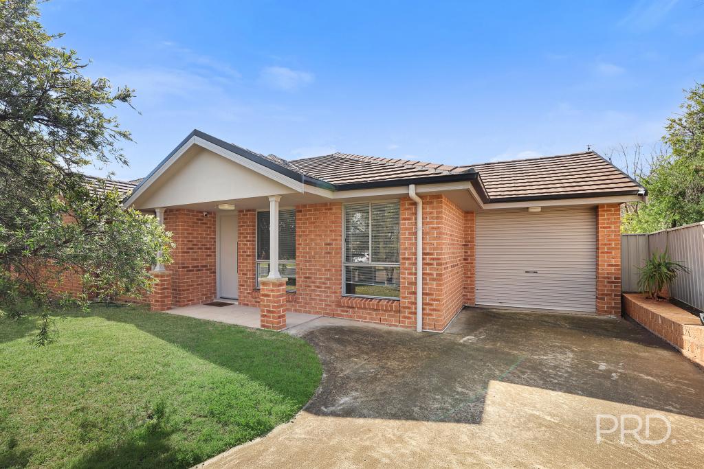 2/2 Minimbah Cl, Hillvue, NSW 2340