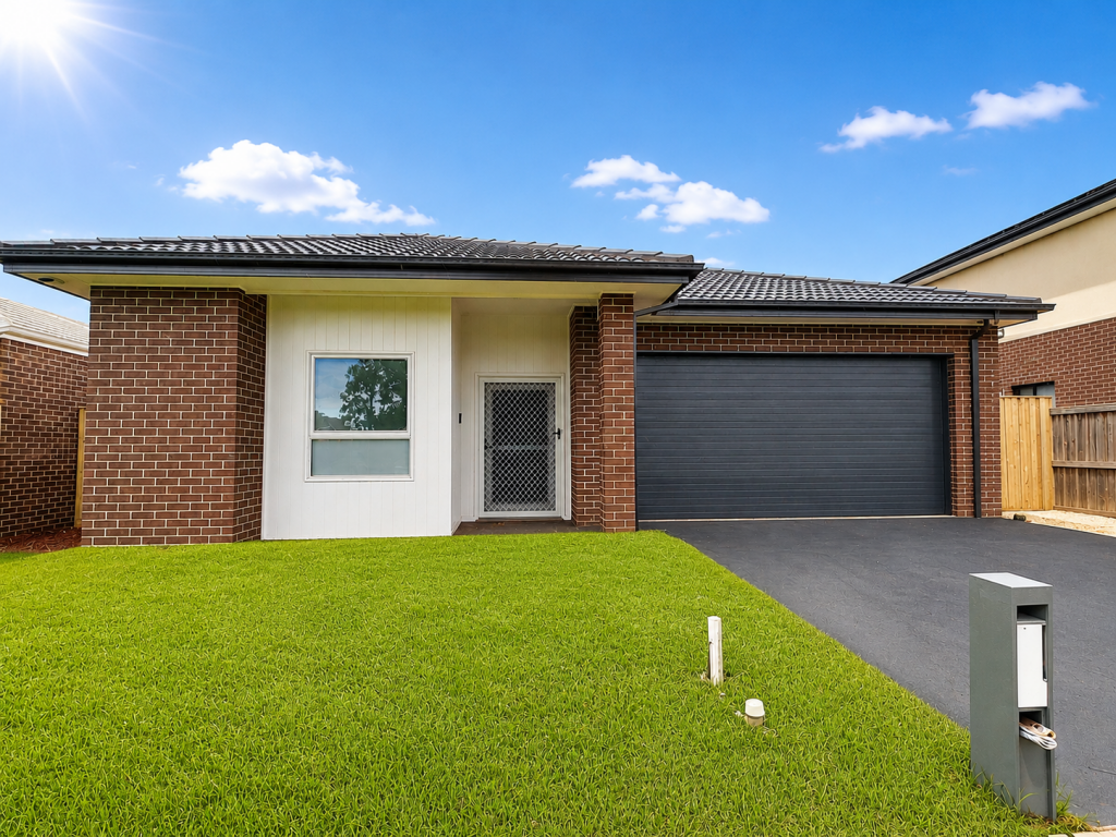 106 Renaissance Dr, Strathtulloh, VIC 3338