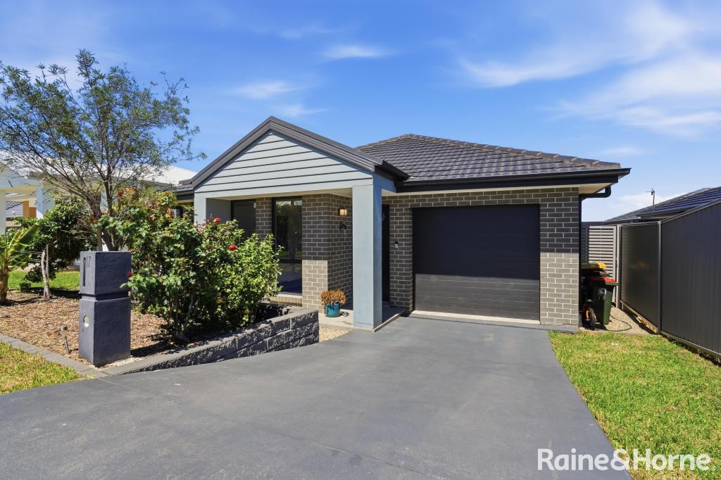 17 Battam Rd, Gregory Hills, NSW 2557