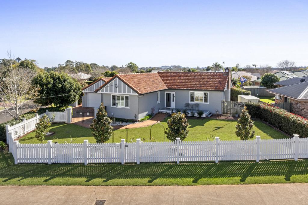159 Spring St, Middle Ridge, QLD 4350