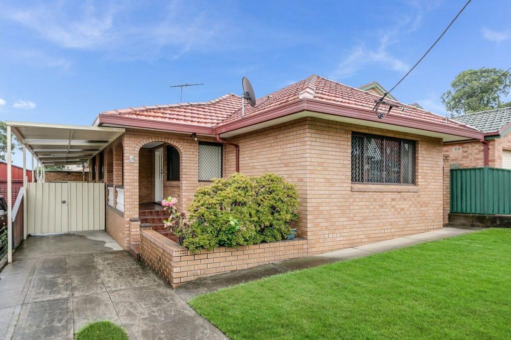 11 Bent St, Chester Hill, NSW 2162