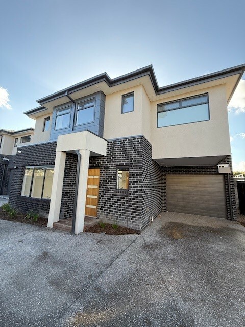 2/17 Cresswold Ave, Avondale Heights, VIC 3034