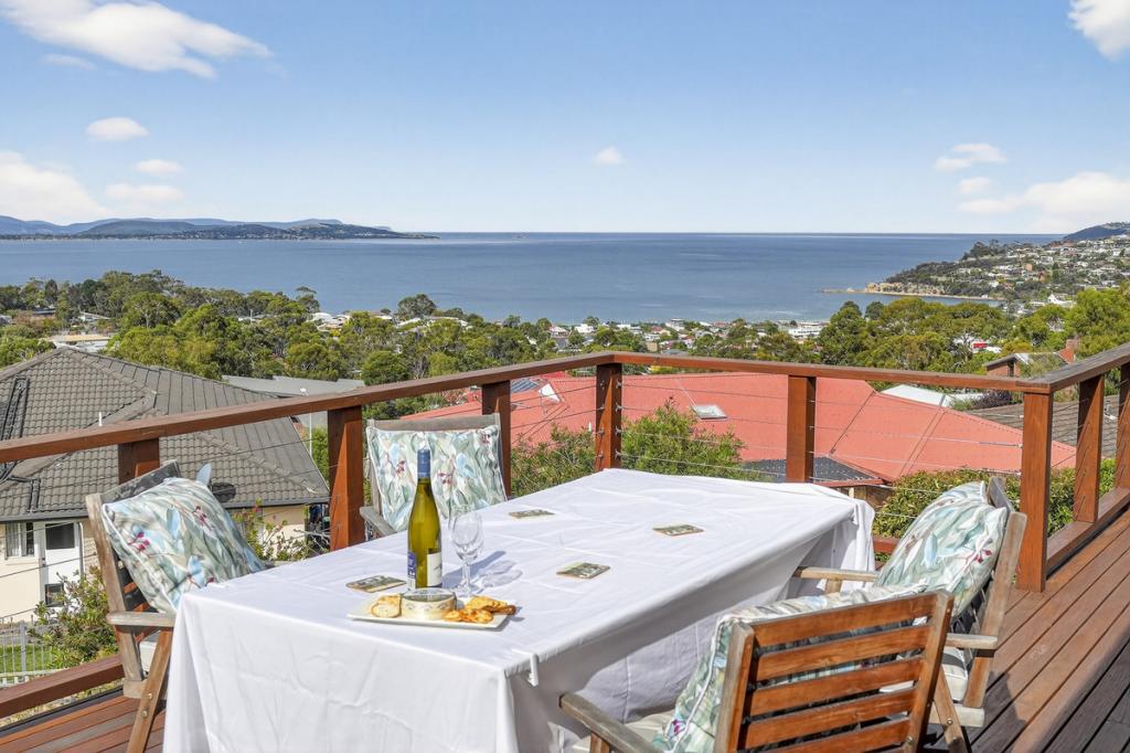 11 Emerald Ct, Blackmans Bay, TAS 7052