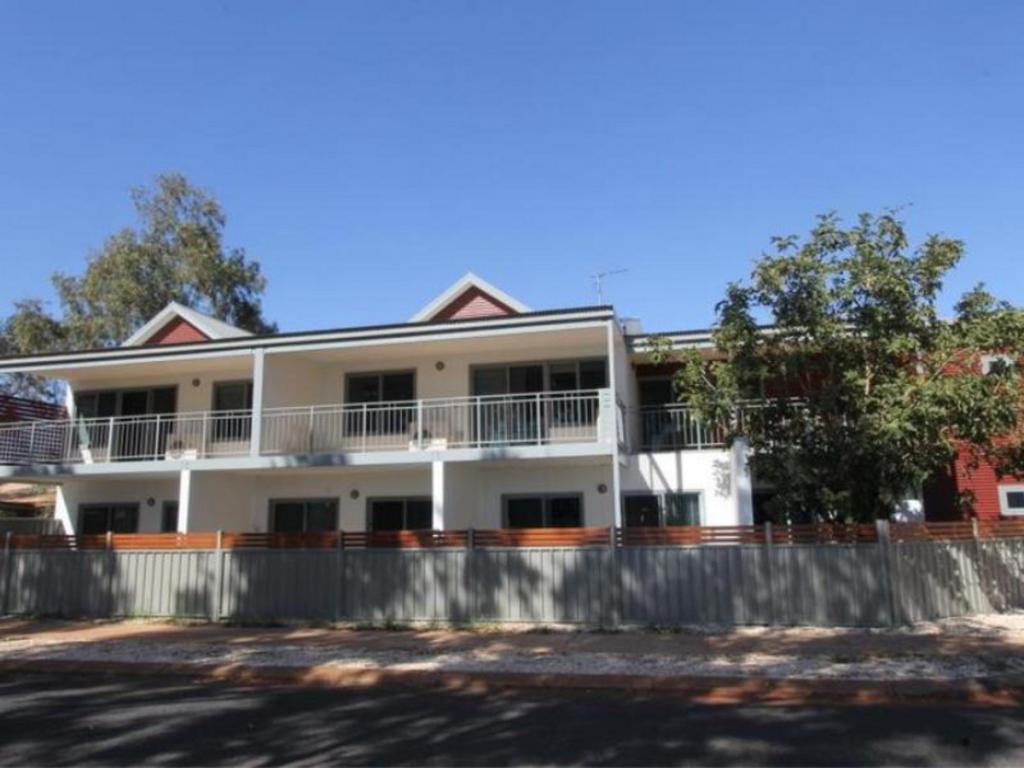 1/10 GREENE PL, SOUTH HEDLAND, WA 6722