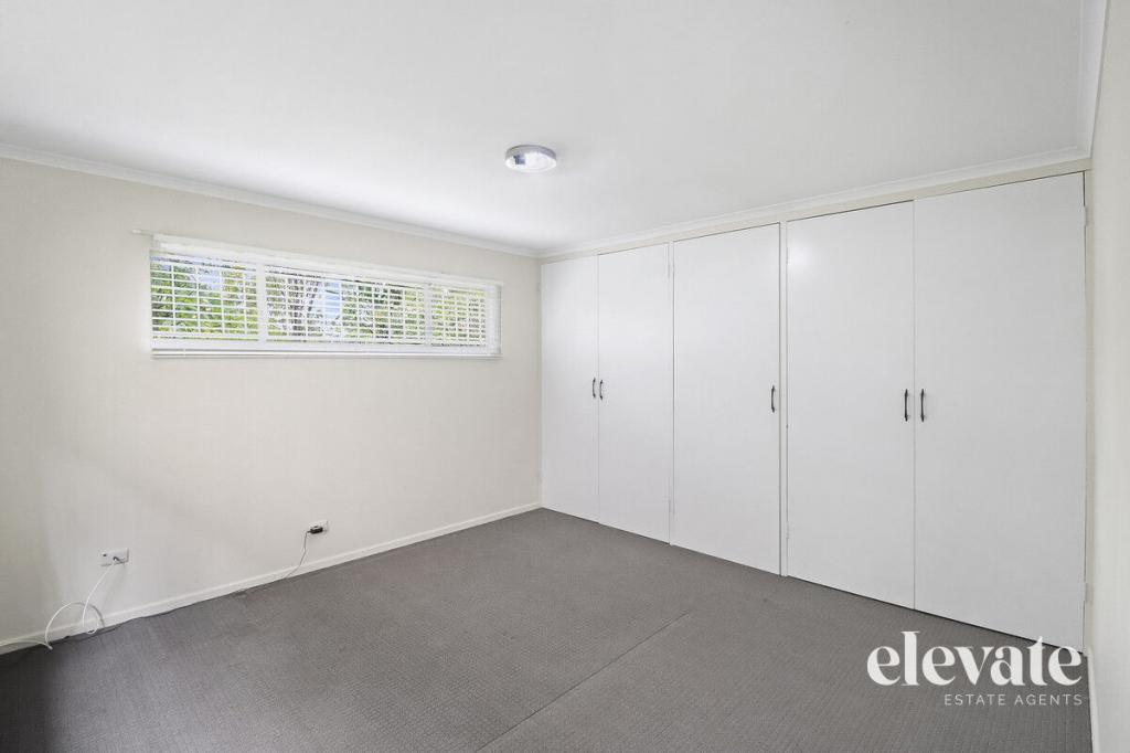 53 Burns Pde, Chapel Hill, QLD 4069