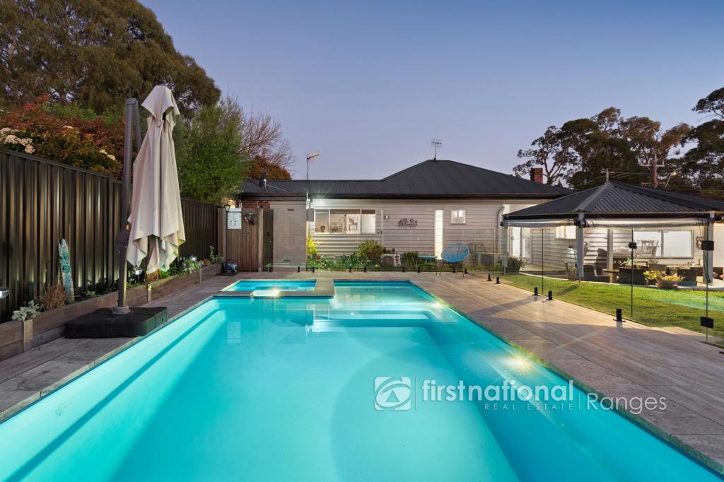 1 & 1a Sophia Gr, Tecoma, VIC 3160