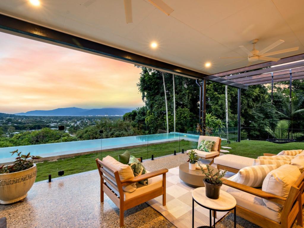 7 PANORAMIC PL, WHITFIELD, QLD 4870