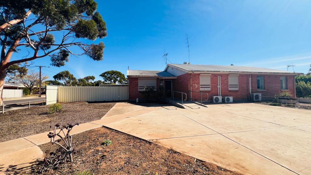 15 Milsom St, Whyalla Stuart, SA 5608