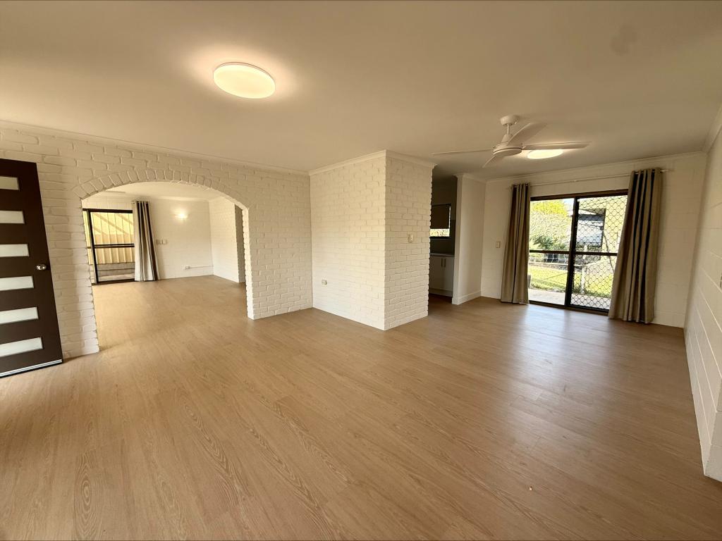 22 Oak St, Cooroy, QLD 4563