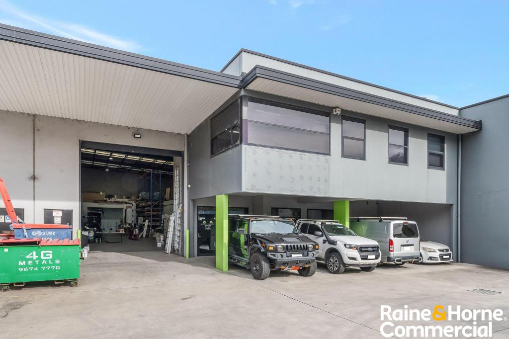 2/22 GARNER PL, INGLEBURN, NSW 2565