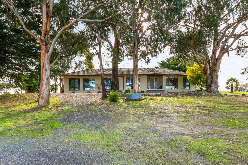 37 Sandhill Rd, Stratford, VIC 3862