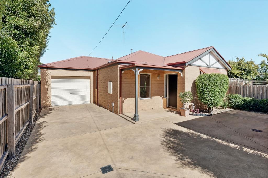 2/18 Barnfather St, Thomson, VIC 3219