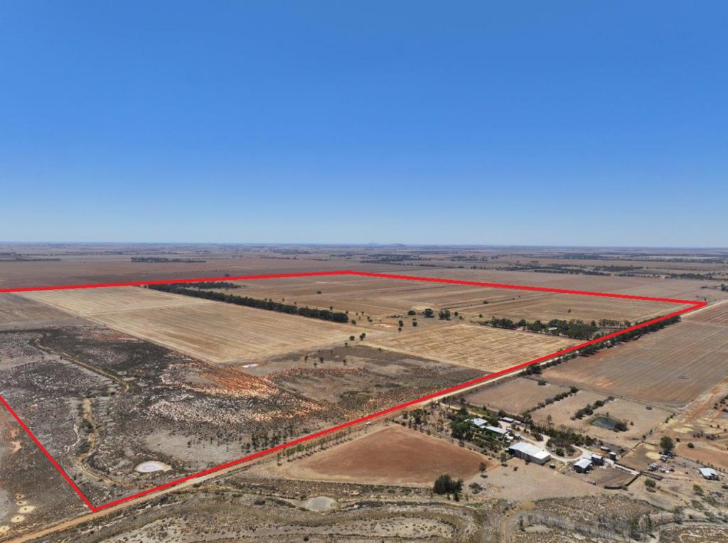 997 Mologa-Durham Ox Rd, Yarrawalla, VIC 3575