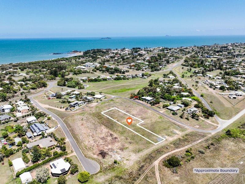 126-128 Fountain St, Emu Park, QLD 4710