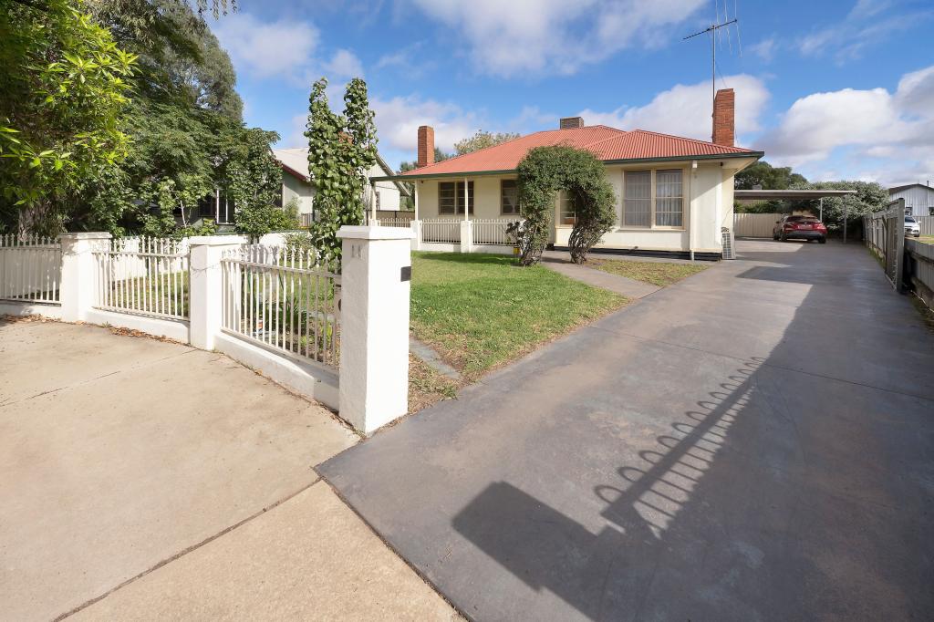 11 Murrull Ave, Swan Hill, VIC 3585