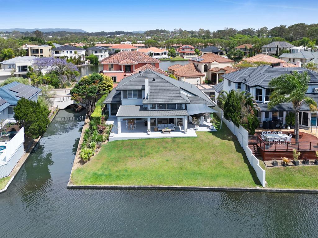 114/40 Cotlew St E, Southport, QLD 4215