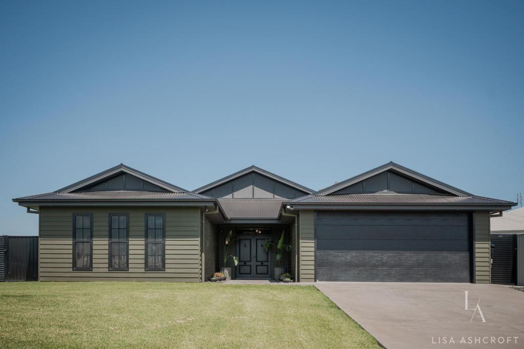 35 MUSTANG CL, HILLVUE, NSW 2340