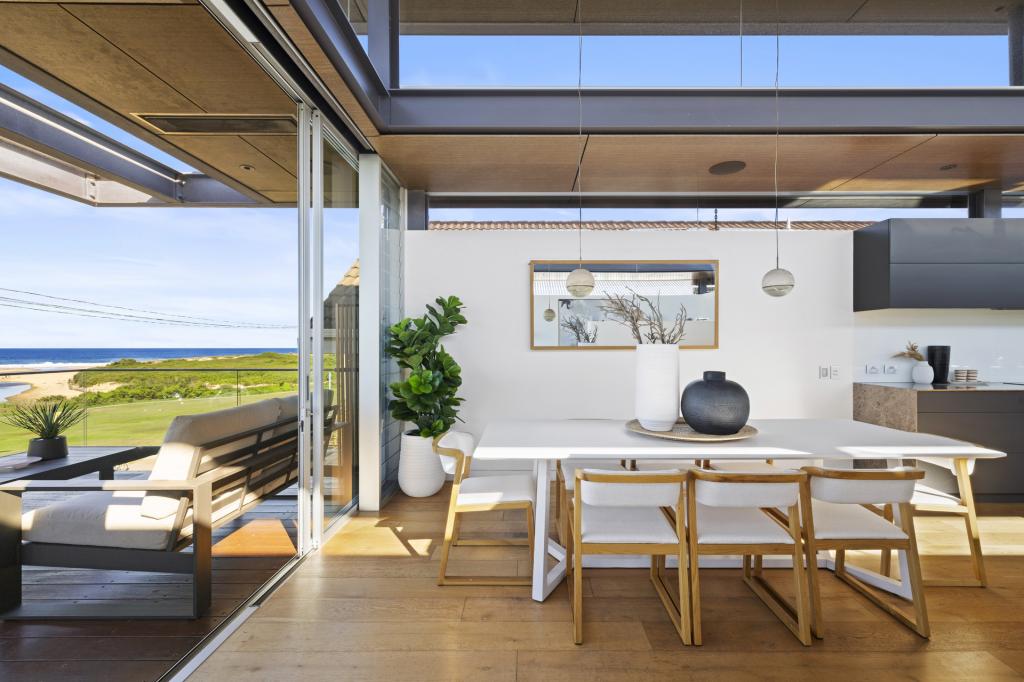 22 Surf Rd, North Curl Curl, NSW 2099