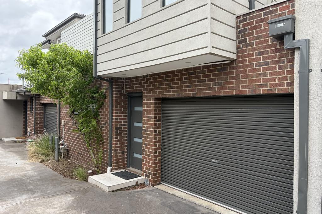 2/19 ENFIELD AVE, PRESTON, VIC 3072