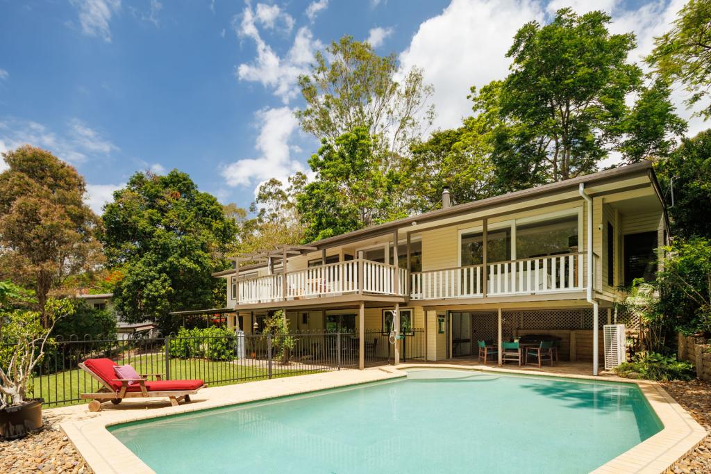 23 Deerhurst Rd, Brookfield, QLD 4069