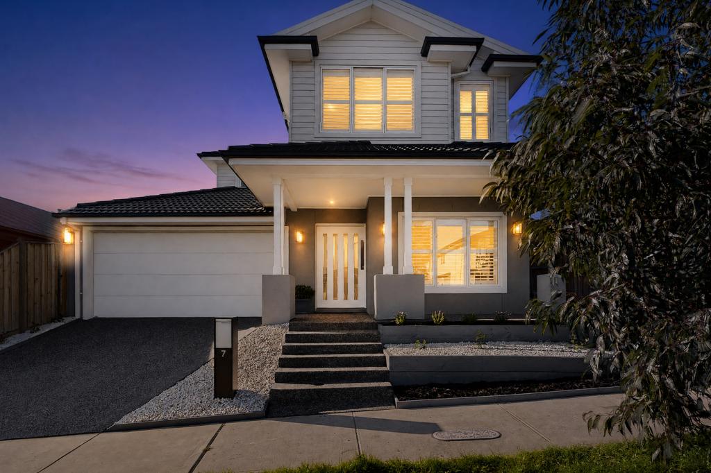 7 CUMMINS ST, OFFICER, VIC 3809