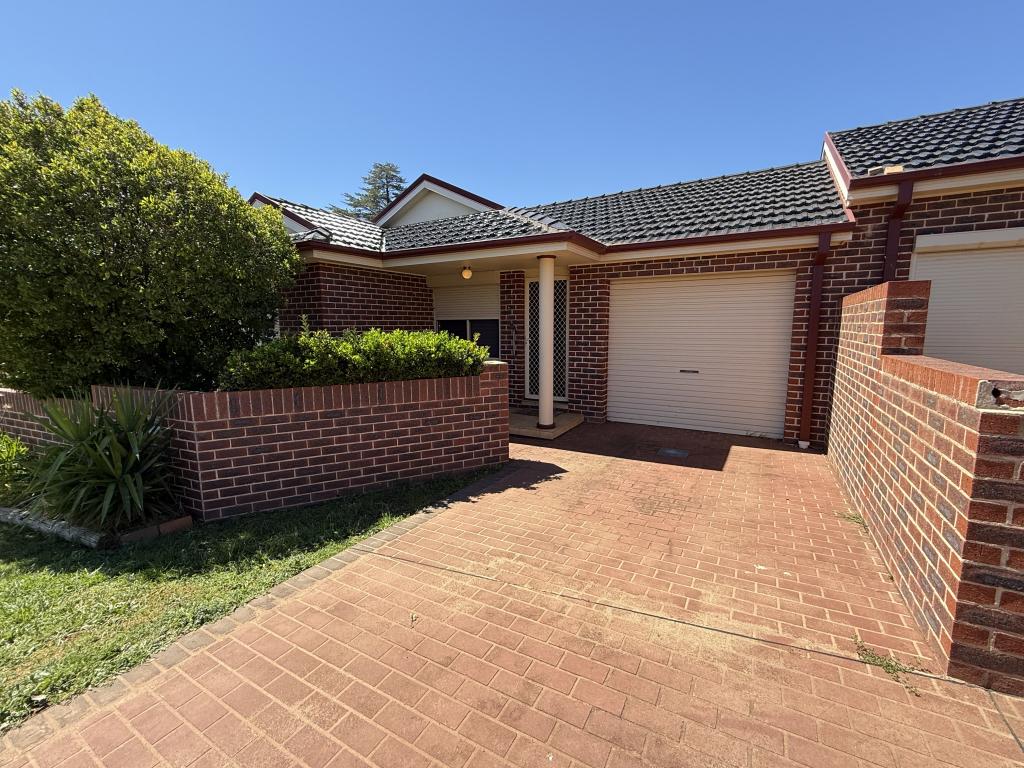 6 COLLARENE AVE, GRIFFITH, NSW 2680