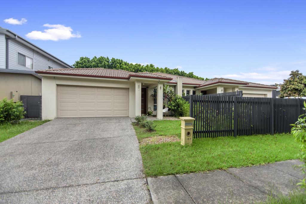 1/4 Compass Drive, Biggera Waters, QLD 4216 DuplexSemidetached for