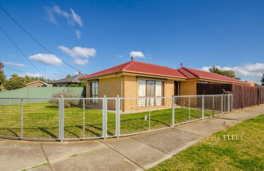154 TARNEIT RD, WERRIBEE, VIC 3030