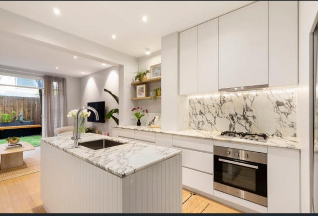 81 The Avenue, Windsor, VIC 3181