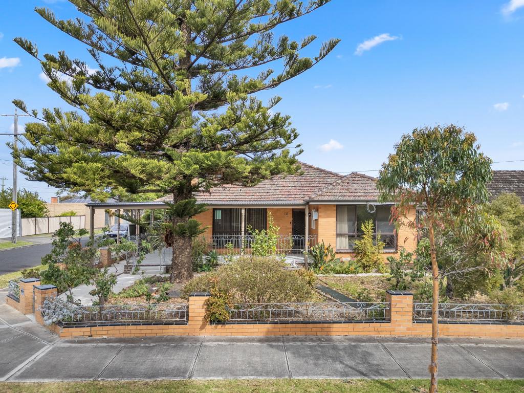 18 Harmon Ave, St Albans, VIC 3021