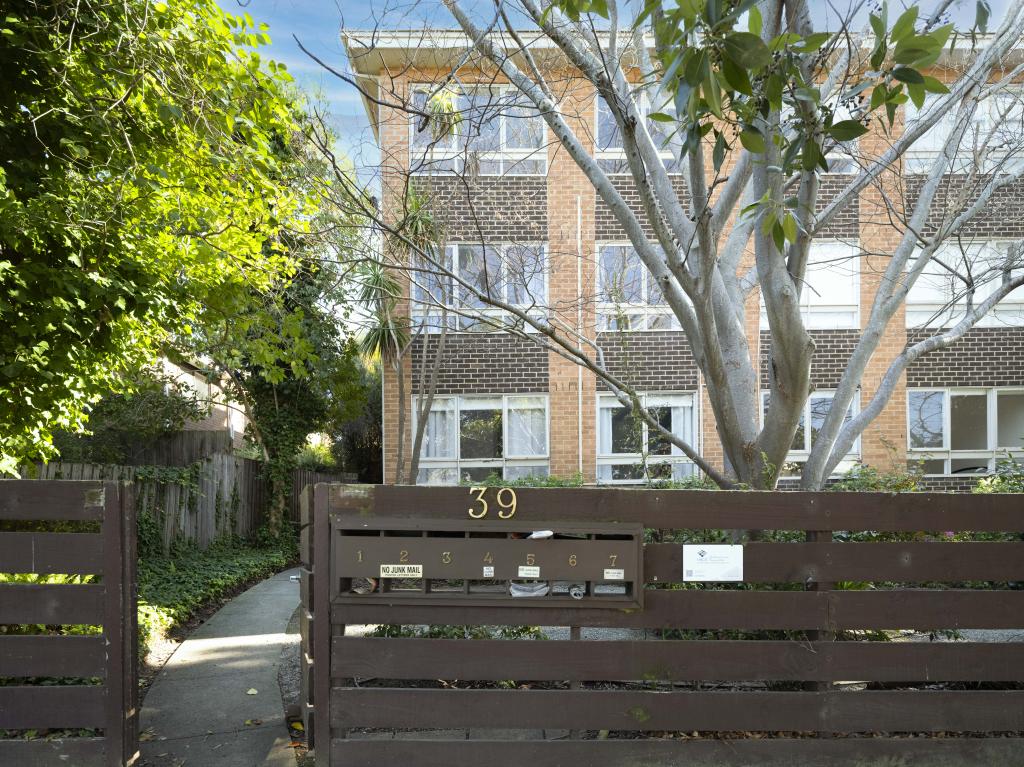 1/39 Aintree Rd, Glen Iris, VIC 3146