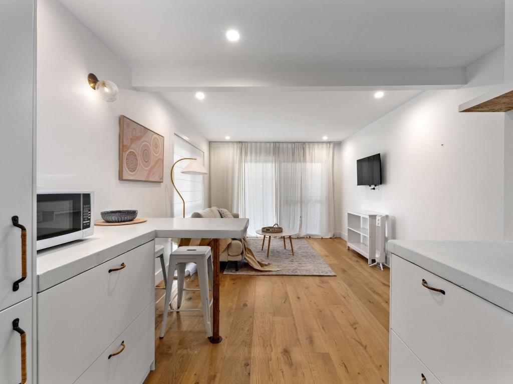 1/22 Alfred St, Mermaid Beach, QLD 4218