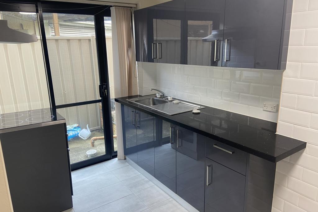 1/17 Sylvan Gr, Picnic Point, NSW 2213