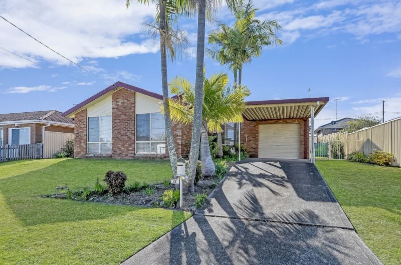 16 MAHENO AVE, BLUE HAVEN, NSW 2262