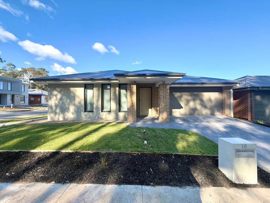 16 Cart Dr, Drouin, VIC 3818
