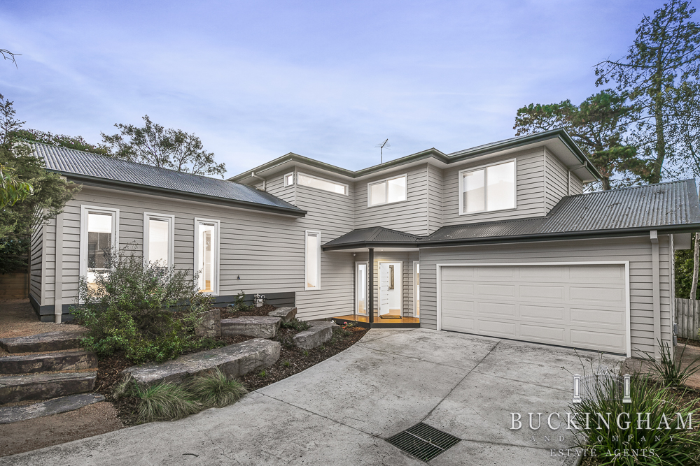 House 2/5 Doon Ct, Briar Hill, VIC 3088