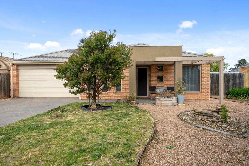 7 Sonny Cl, Maddingley, VIC 3340