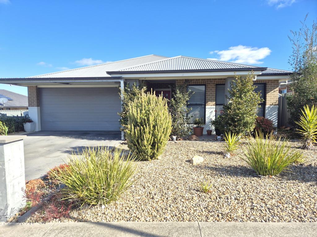 72 Mewburn Dr, Goulburn, NSW 2580